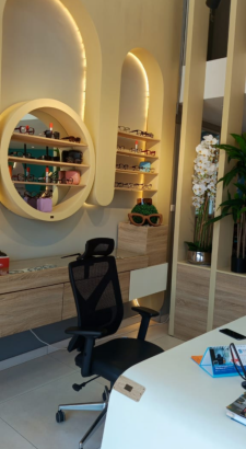 Optique Medical | Dla 3eme. Lieu dit yassa nkolbong. Face SANTA LUCIA 
